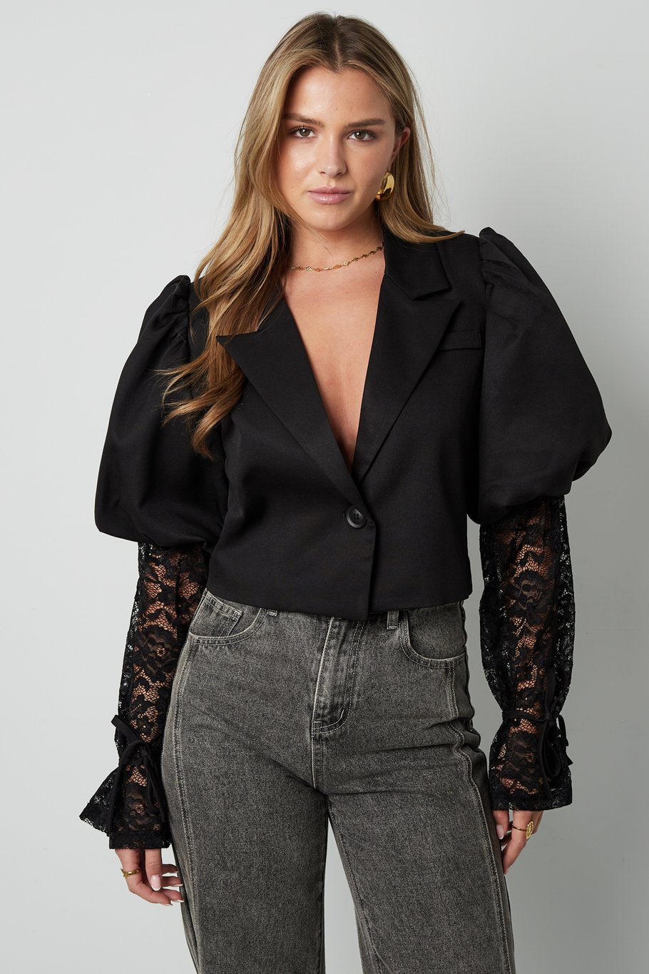 Trendy Short Blazer With Lace Picture5